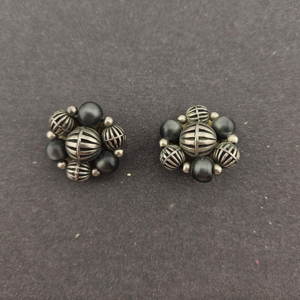 Vintage Silver Tone Clip On Earrings Beaded Cluster Casual Everyday Elevated